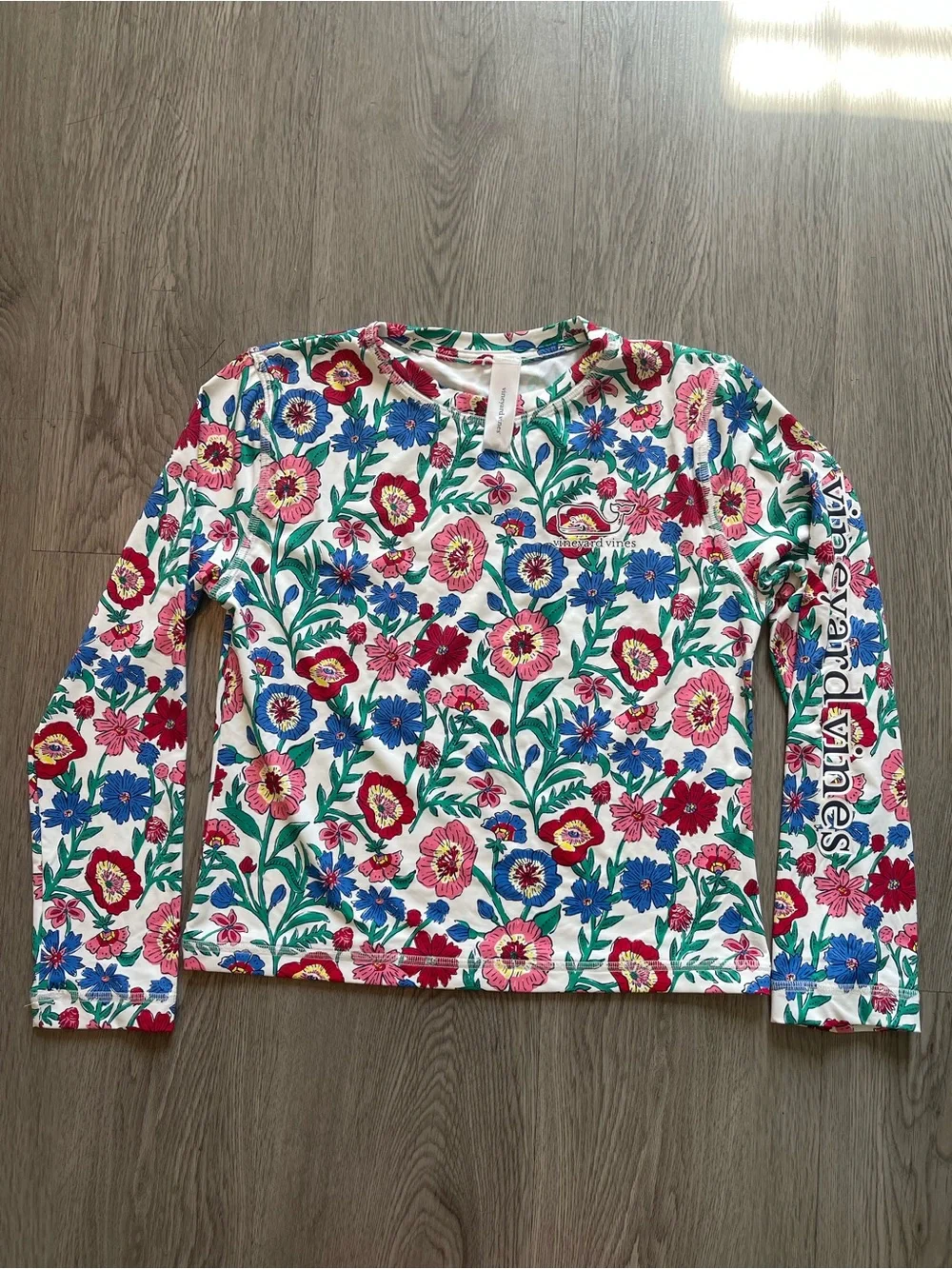 Vineyard vines girls tisbury floral long sleeve swim shirt / rashguard
